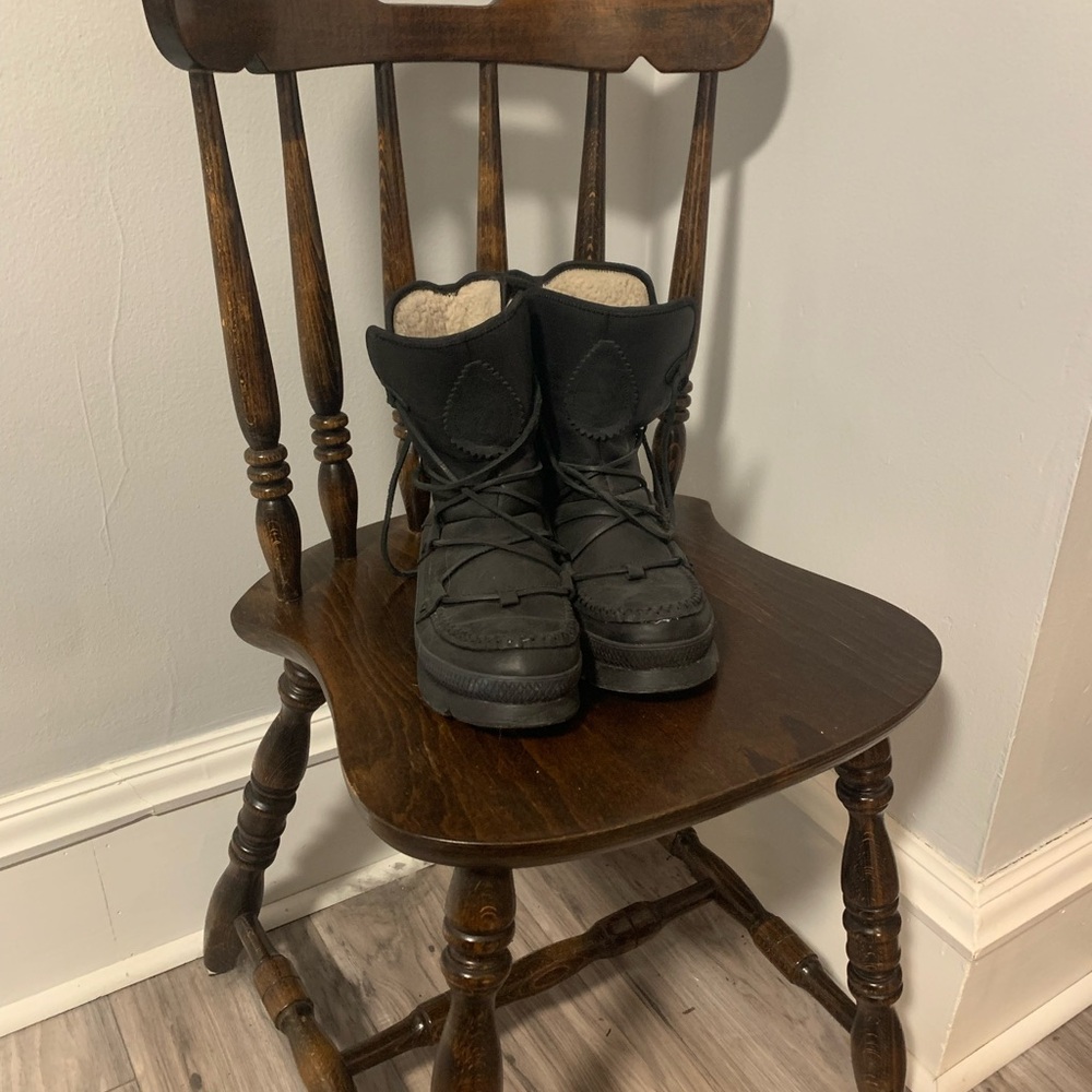 Black Winter Boots